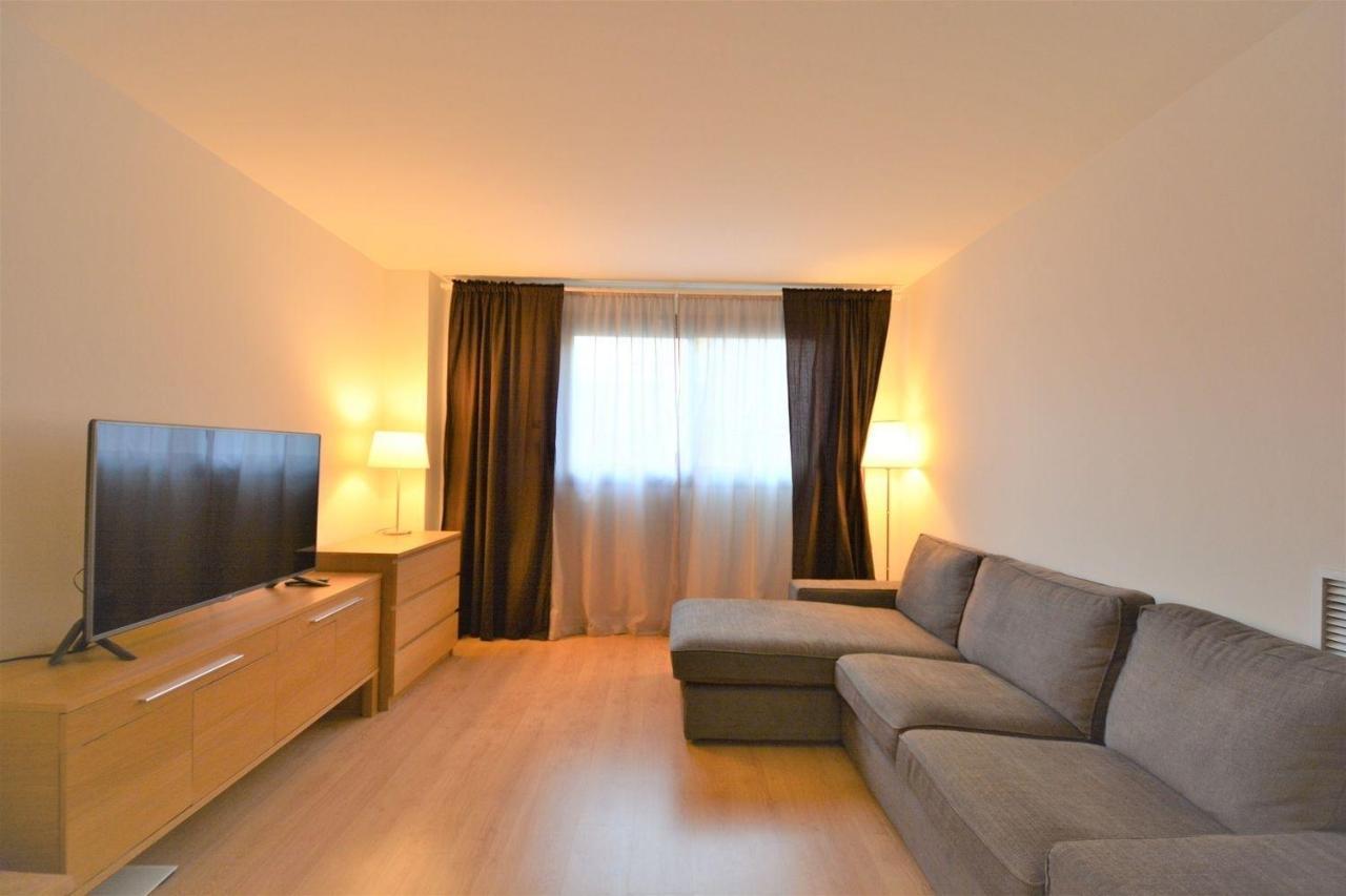5 Minutes Away From The Appartement *
