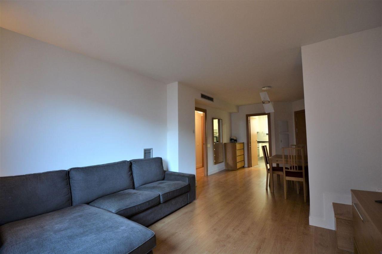 5 Minutes Away From The Appartement *